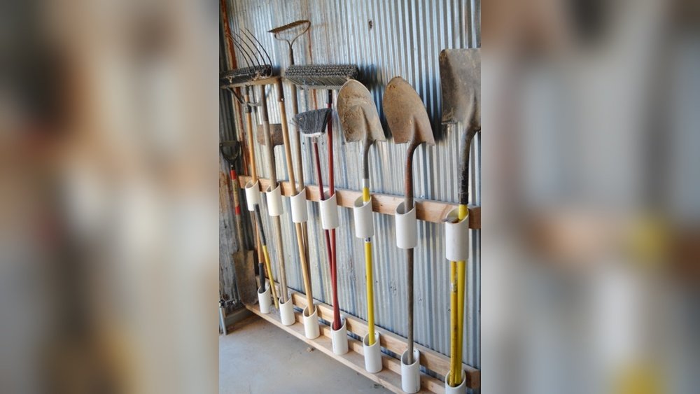 How to Store Garden Tools in Garage
